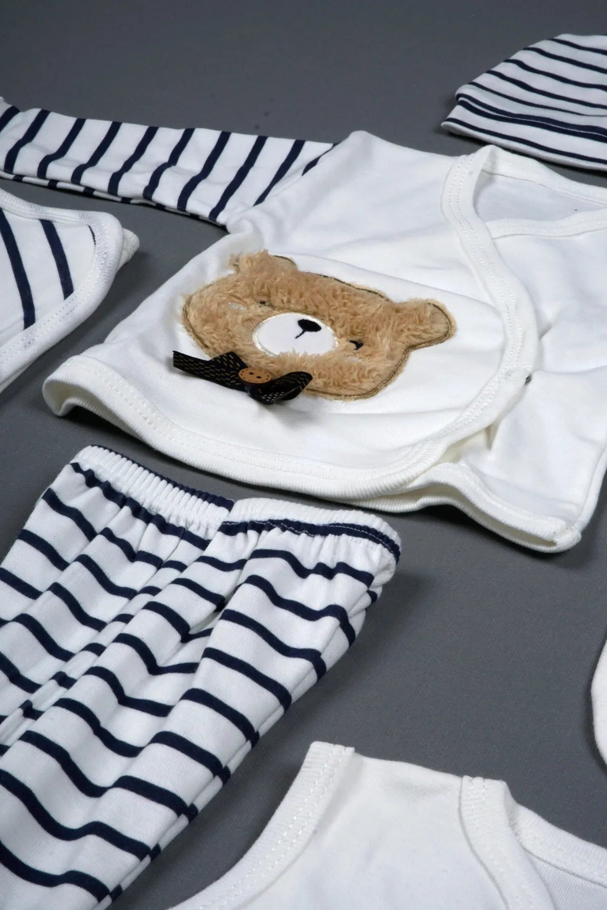 New born set with blanket