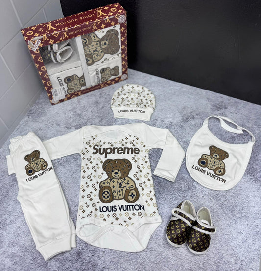 New born set with shoes