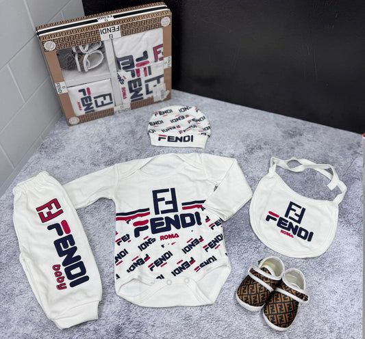 New born set with shoes