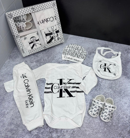 New born set with shoes